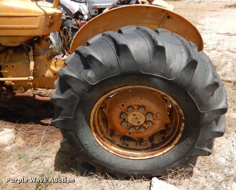 image for item KJ9810 Ford 4400  tractor