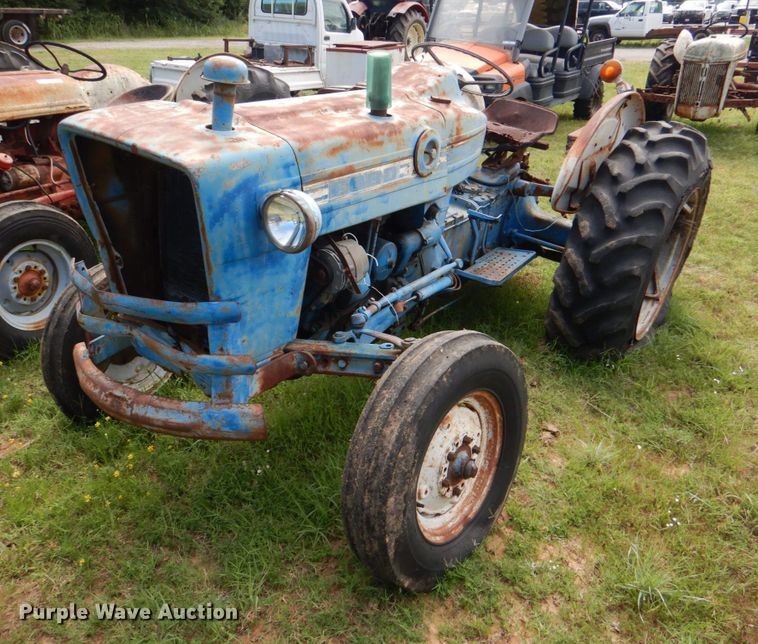 image for item KJ9829 Ford  tractor
