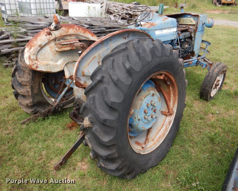 image for item KJ9829 Ford  tractor