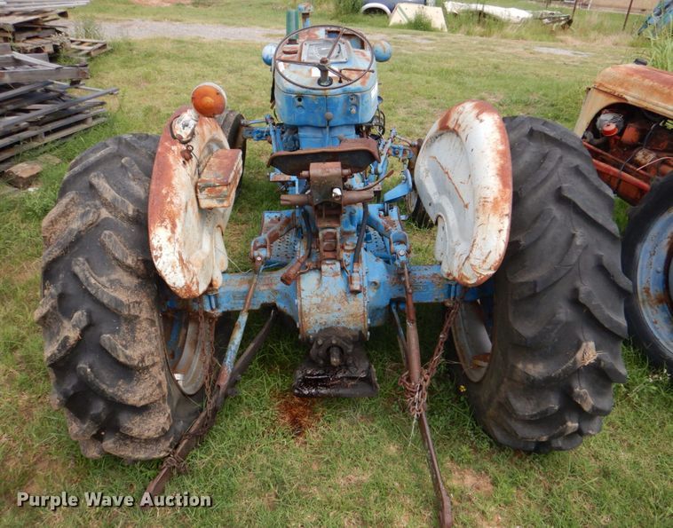 image for item KJ9829 Ford  tractor