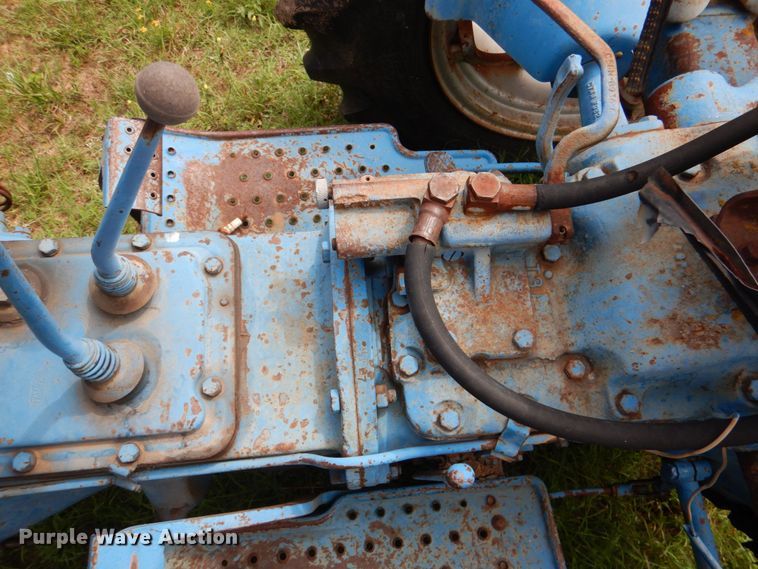 image for item KJ9829 Ford  tractor