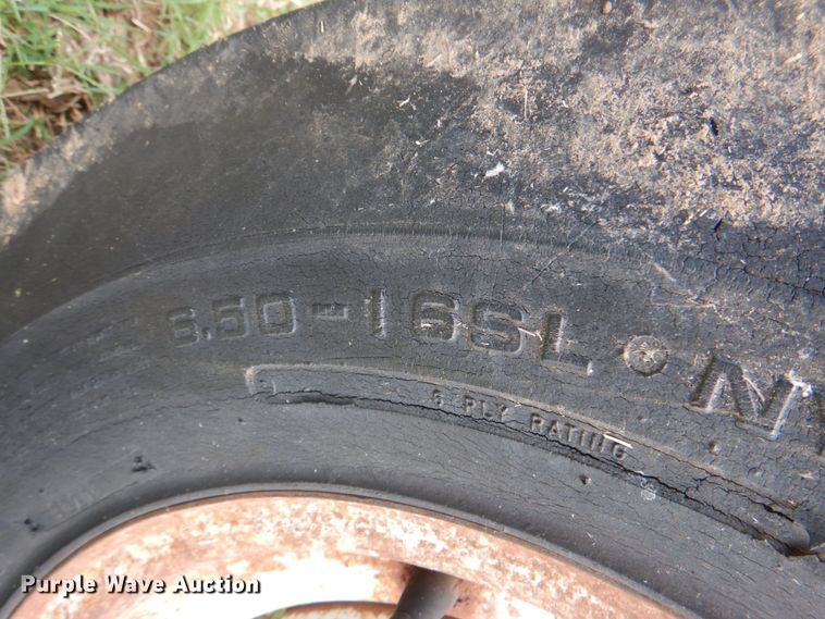 image for item KJ9829 Ford  tractor