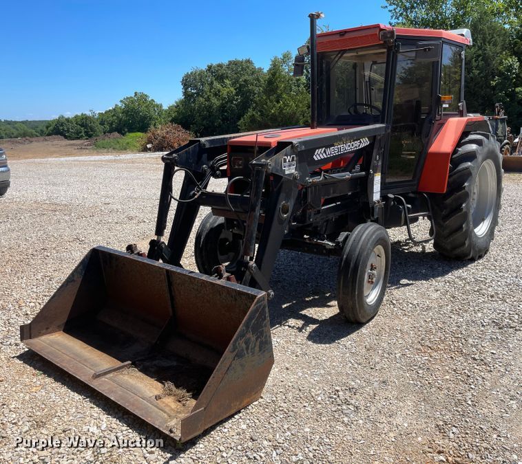 image for item LF9213 AGCO Allis 6680  tractor