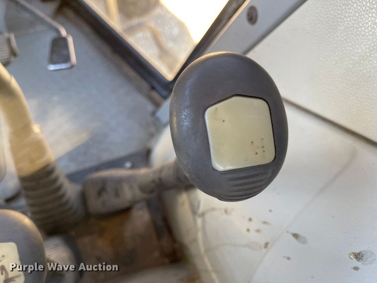 image for item LF9213 AGCO Allis 6680  tractor