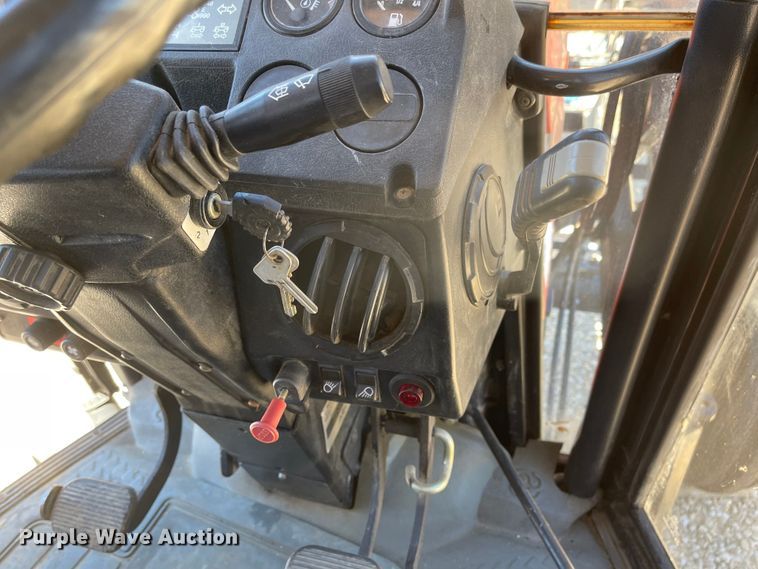 image for item LF9213 AGCO Allis 6680  tractor