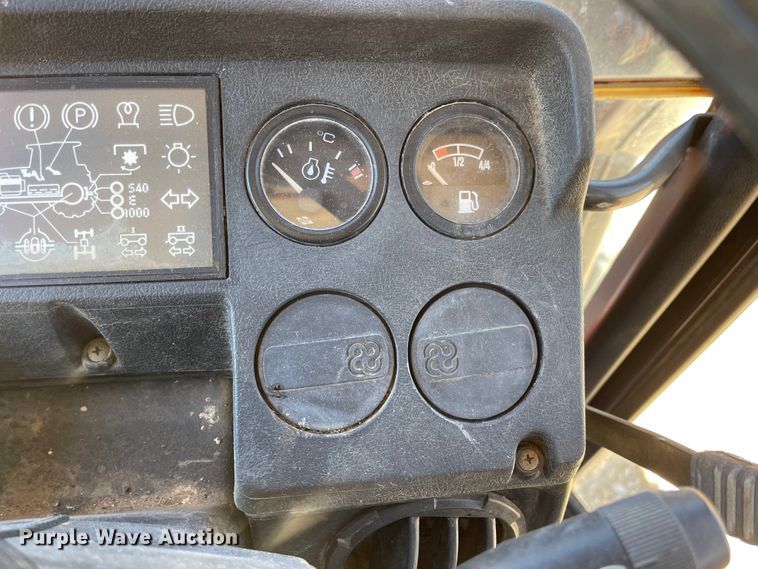 image for item LF9213 AGCO Allis 6680  tractor