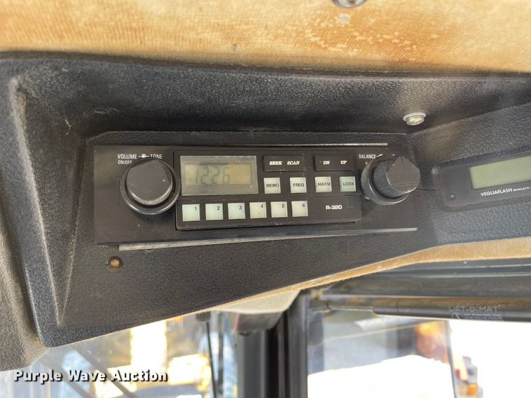 image for item LF9213 AGCO Allis 6680  tractor