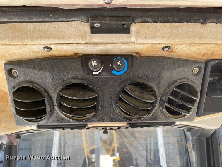 image for item LF9213 AGCO Allis 6680  tractor