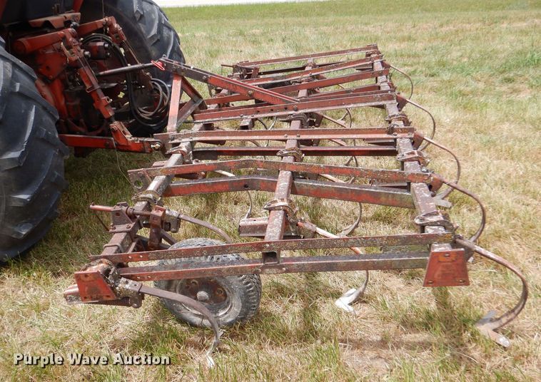 image for item LP9413 International Vibra Shank  field cultivator