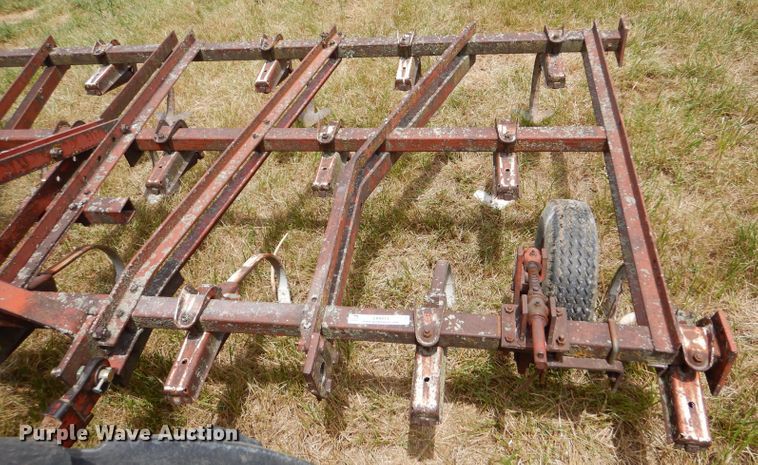 image for item LP9413 International Vibra Shank  field cultivator