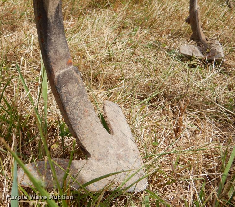 image for item LP9413 International Vibra Shank  field cultivator