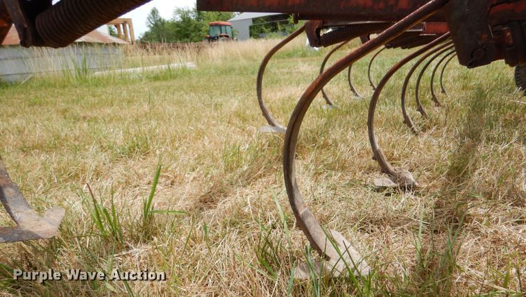 image for item LP9413 International Vibra Shank  field cultivator