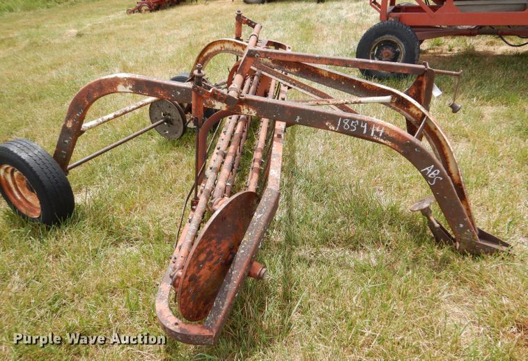 image for item LP9416 AVCO New Idea  hay rake