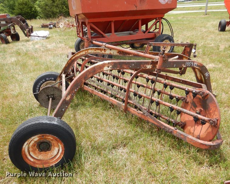 image for item LP9416 AVCO New Idea  hay rake