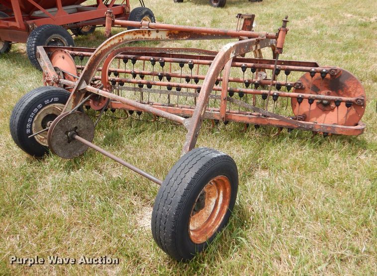 image for item LP9416 AVCO New Idea  hay rake