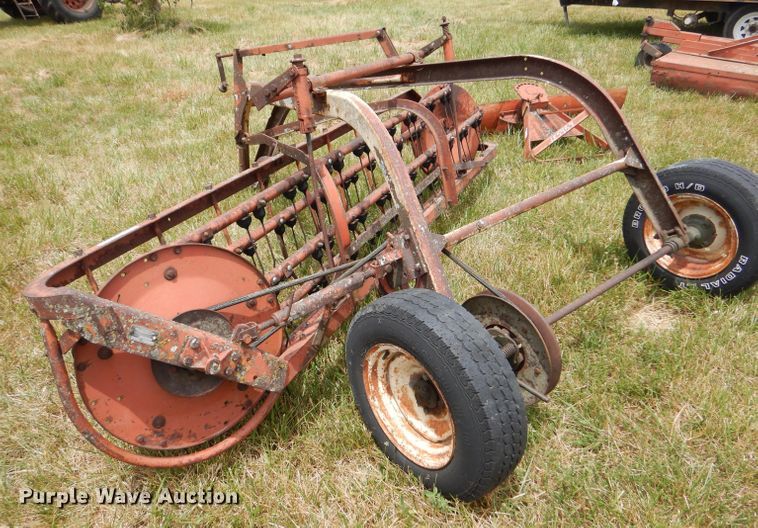 image for item LP9416 AVCO New Idea  hay rake