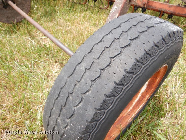 image for item LP9416 AVCO New Idea  hay rake