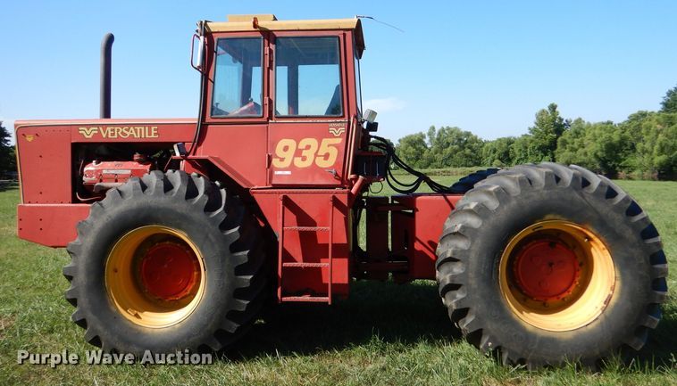 image for item LP9422 1975 Versatile 900  4WD tractor