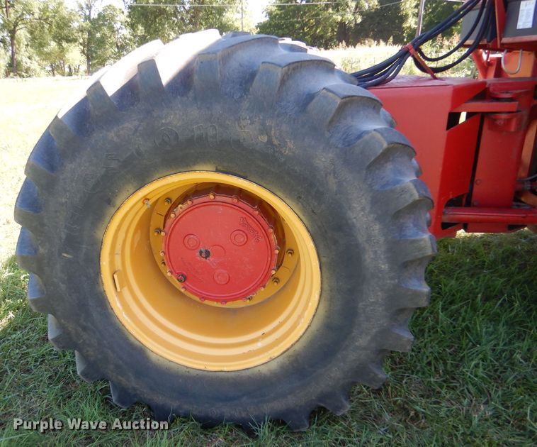 image for item LP9422 1975 Versatile 900  4WD tractor