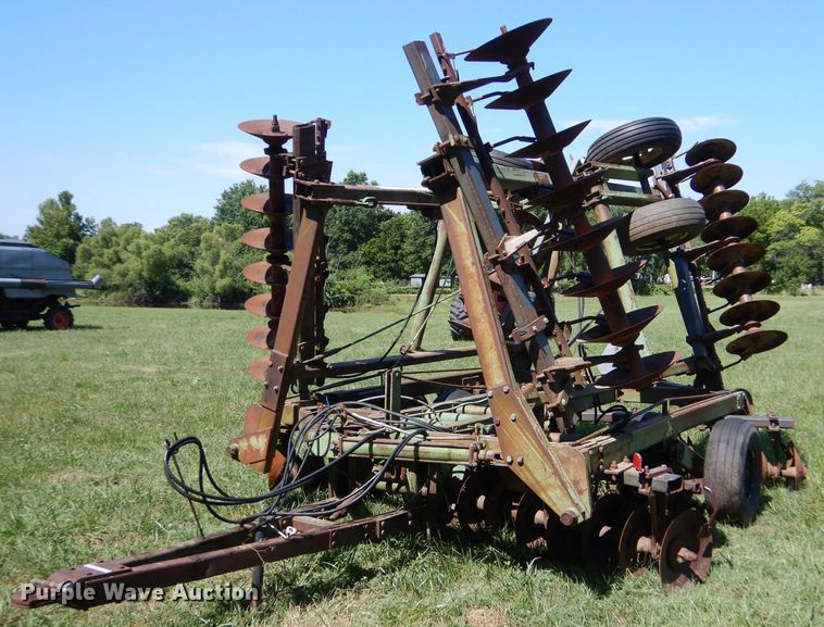 image for item LP9423 John Deere  double off-set disk