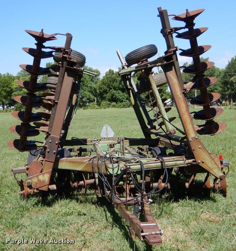 image for item LP9423 John Deere  double off-set disk