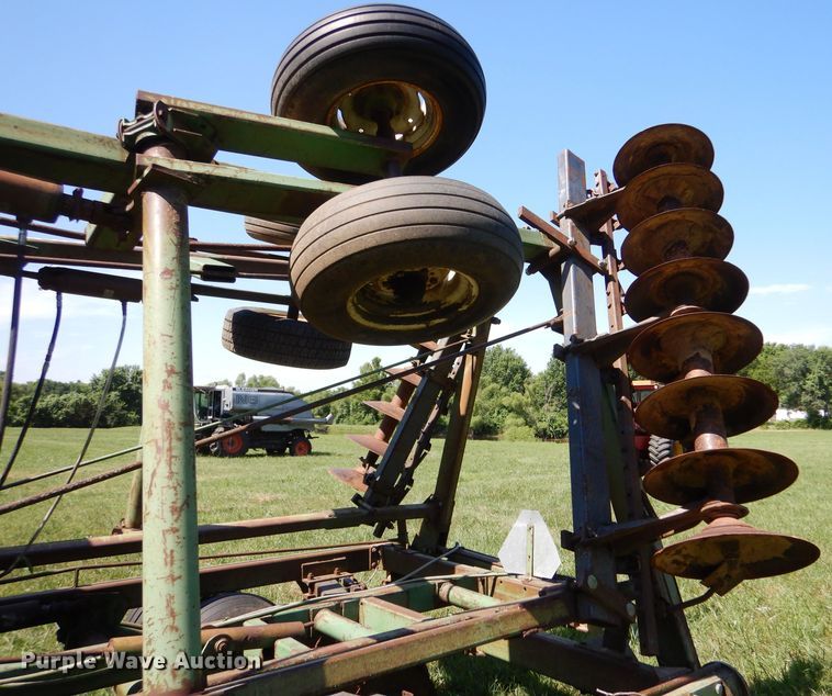 image for item LP9423 John Deere  double off-set disk
