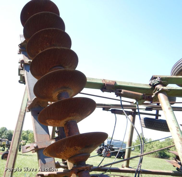 image for item LP9423 John Deere  double off-set disk