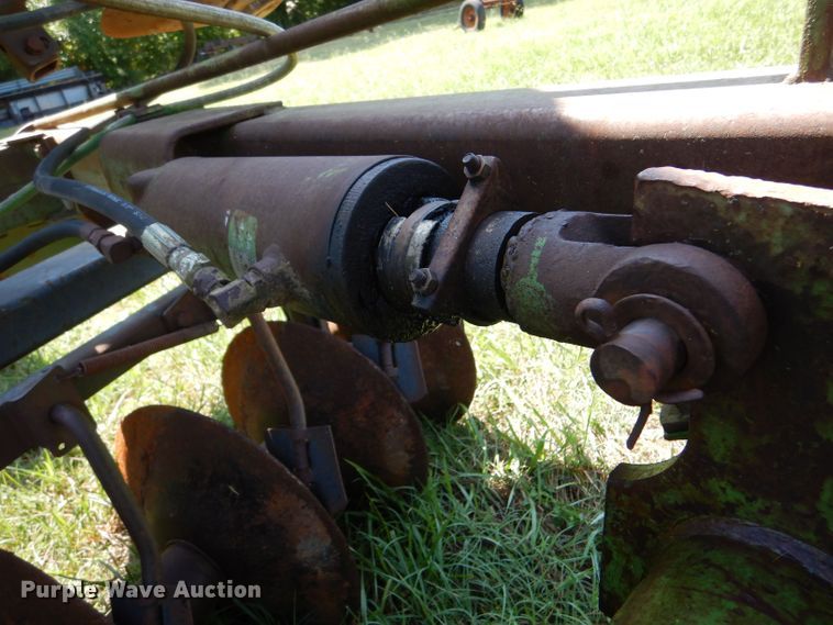 image for item LP9423 John Deere  double off-set disk