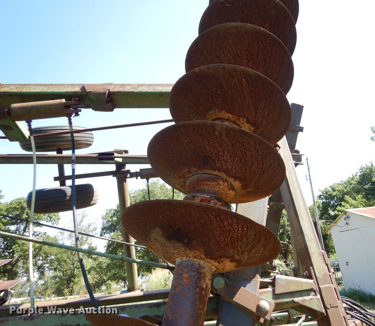 image for item LP9423 John Deere  double off-set disk