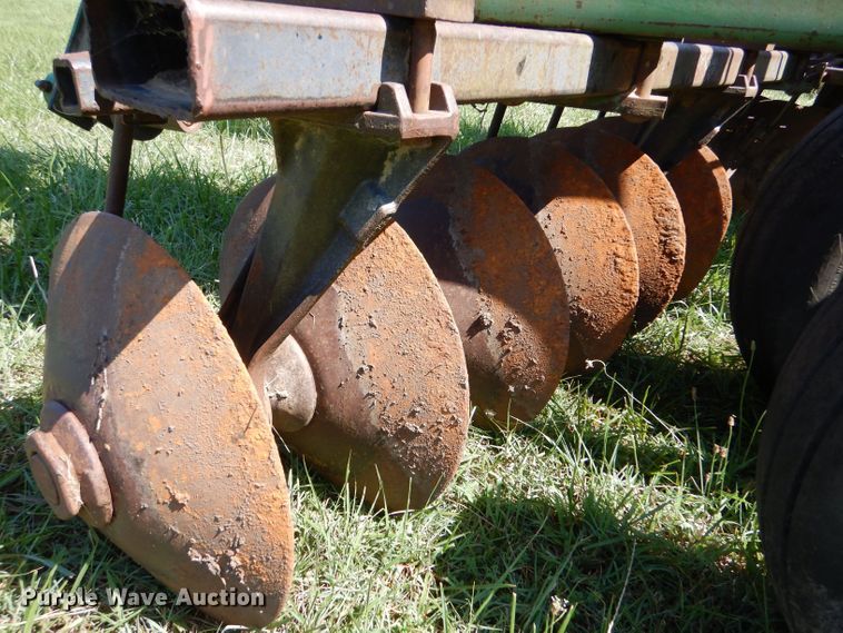 image for item LP9423 John Deere  double off-set disk