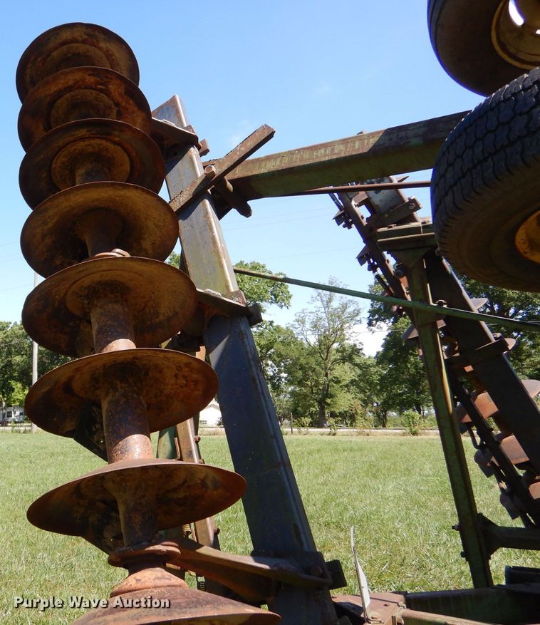 image for item LP9423 John Deere  double off-set disk