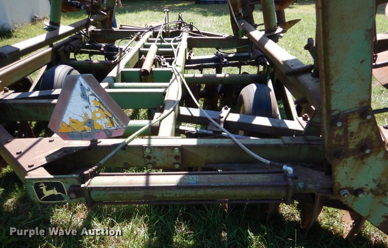 image for item LP9423 John Deere  double off-set disk