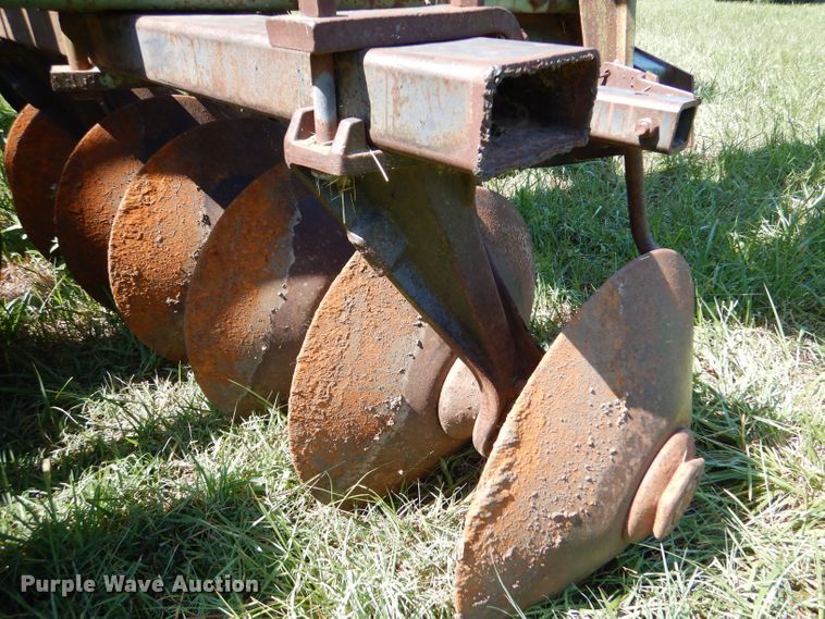 image for item LP9423 John Deere  double off-set disk