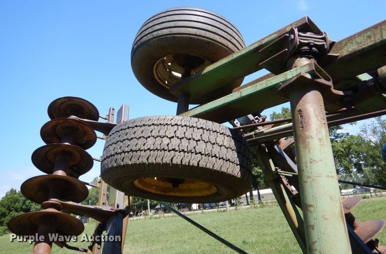 image for item LP9423 John Deere  double off-set disk