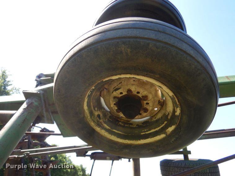 image for item LP9423 John Deere  double off-set disk