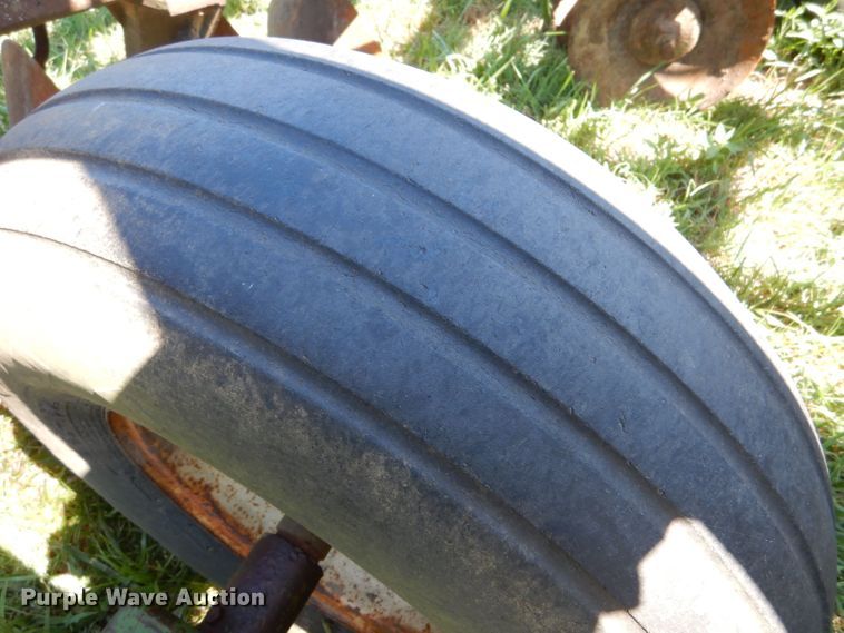 image for item LP9423 John Deere  double off-set disk