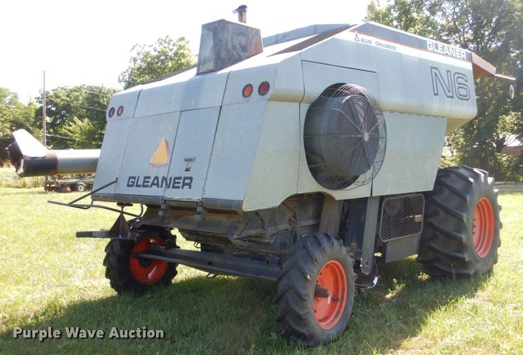 image for item LP9424 1980 Gleaner N6  combine