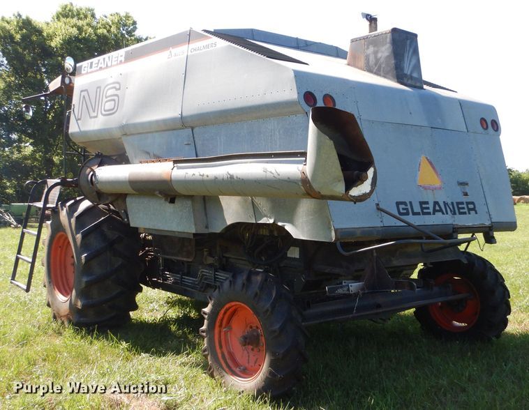 image for item LP9424 1980 Gleaner N6  combine