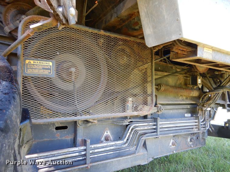 image for item LP9424 1980 Gleaner N6  combine