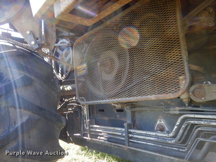 image for item LP9424 1980 Gleaner N6  combine