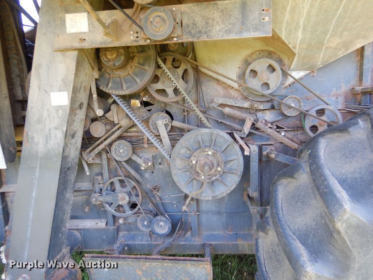 image for item LP9424 1980 Gleaner N6  combine