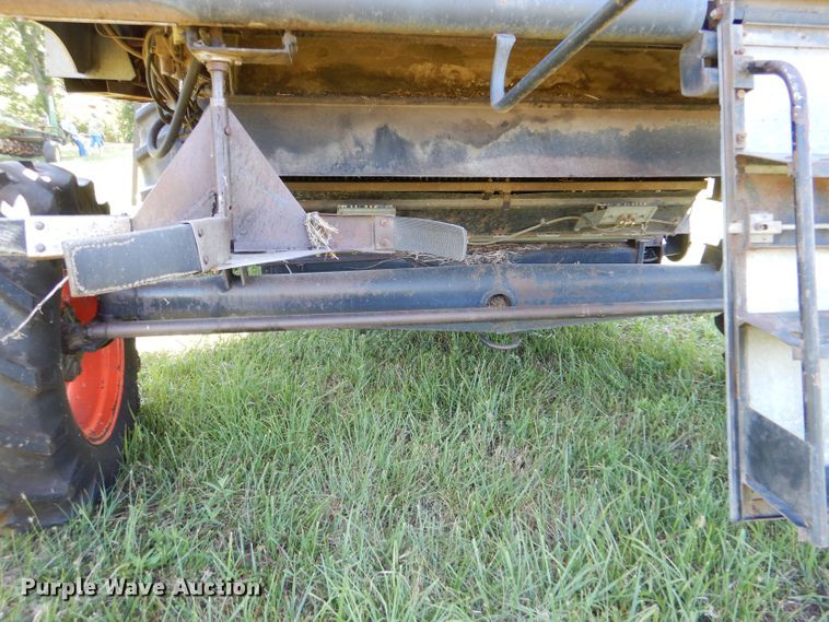 image for item LP9424 1980 Gleaner N6  combine