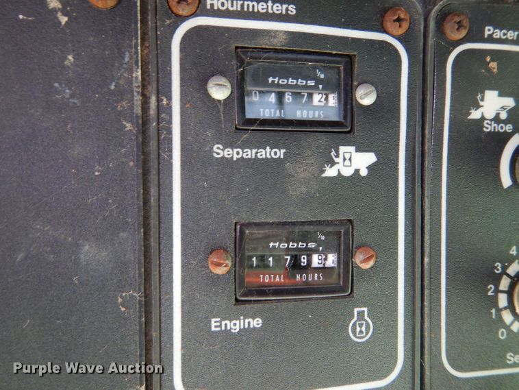 image for item LP9424 1980 Gleaner N6  combine