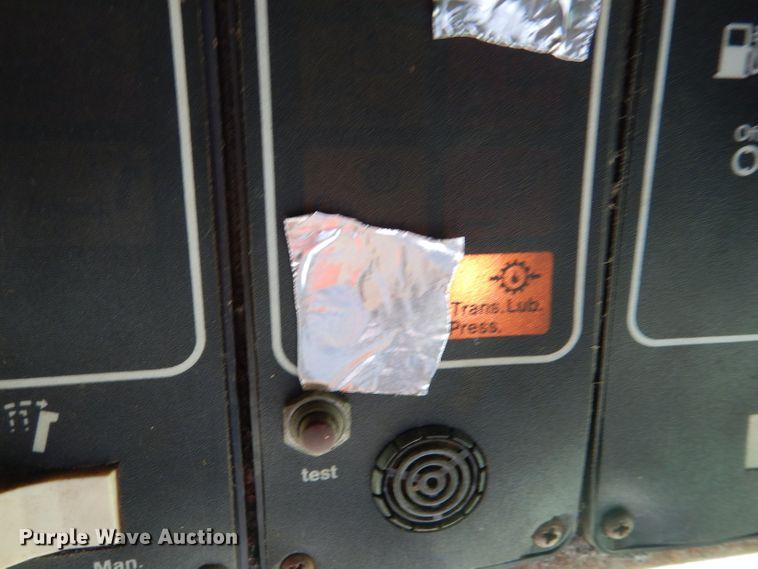 image for item LP9424 1980 Gleaner N6  combine