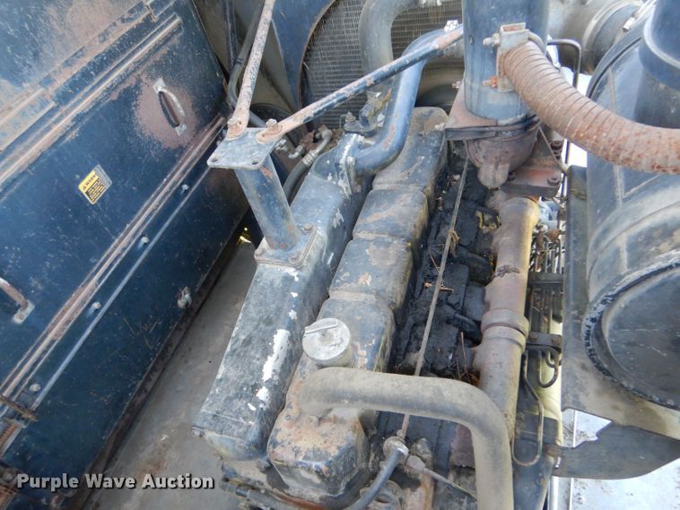 image for item LP9424 1980 Gleaner N6  combine