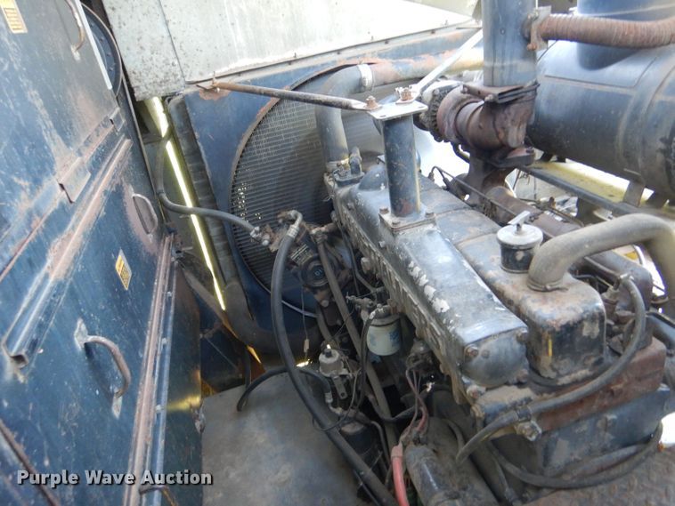 image for item LP9424 1980 Gleaner N6  combine