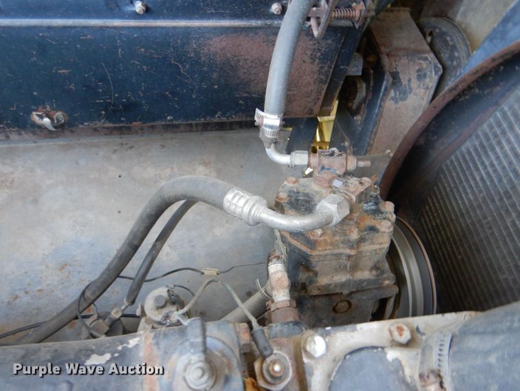 image for item LP9424 1980 Gleaner N6  combine