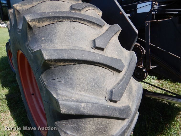 image for item LP9424 1980 Gleaner N6  combine