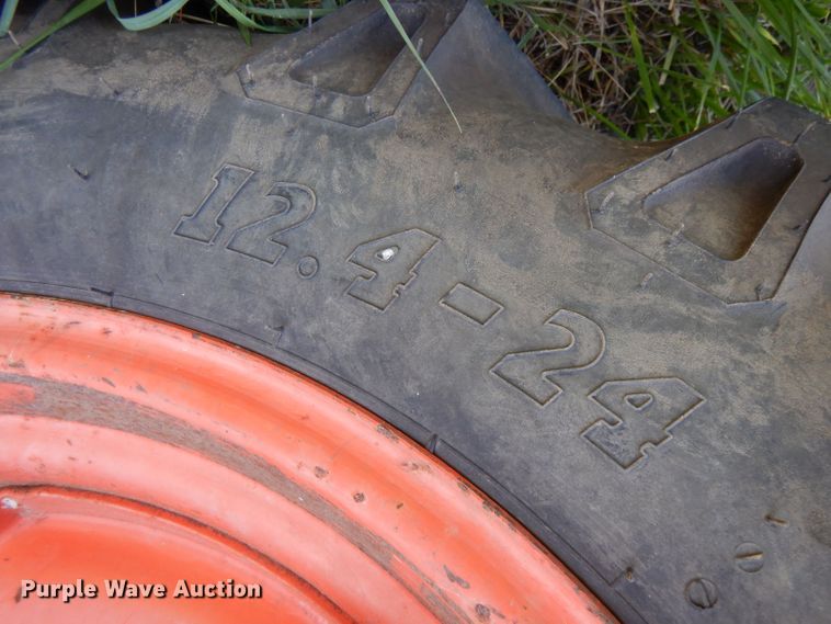 image for item LP9424 1980 Gleaner N6  combine
