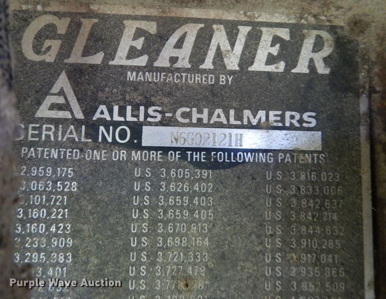 image for item LP9424 1980 Gleaner N6  combine